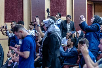 در حاشیه نشست هم‌اندیشی با وزیر بهداشت و دانشجویان فعال رسانه‌ای