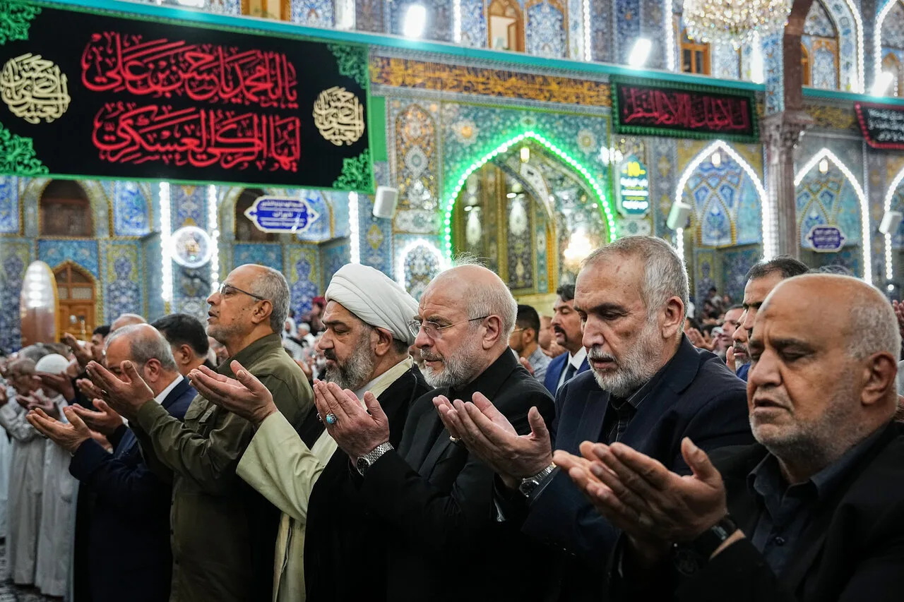 اشکهای قالیباف در زیارت حرم امام حسین(ع) در کربلای معلی