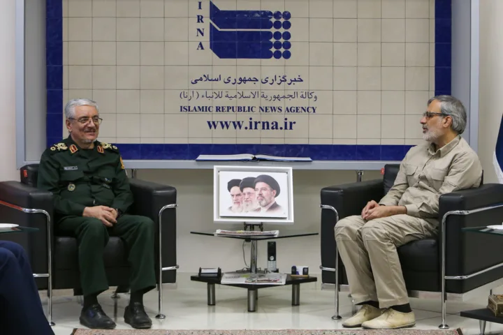 بازدید سخنگوی وزارت دفاع از ایرنا