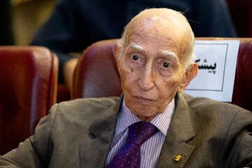 دکتر داریوش فرهود پدر علم ژنتیک ایران در مراسم بزرگداشت روز پزشک