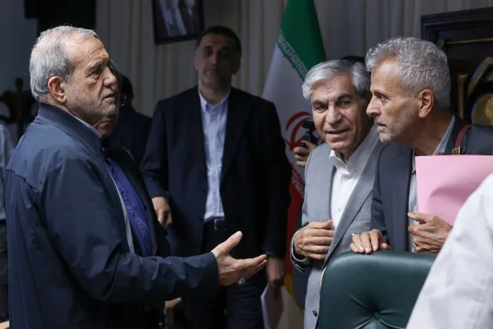 تأکید دکتر پزشکیان بر هماهنگی کامل برای حفظ ثبات اقتصادی کشور/ انسجام و همافزایی نهادهای