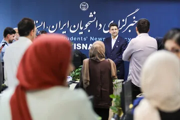 حضور سید ستار هاشمی، وزیر ارتباطات و فناوری اطلاعات به مناسبت روز خبرنگار در ایسنا