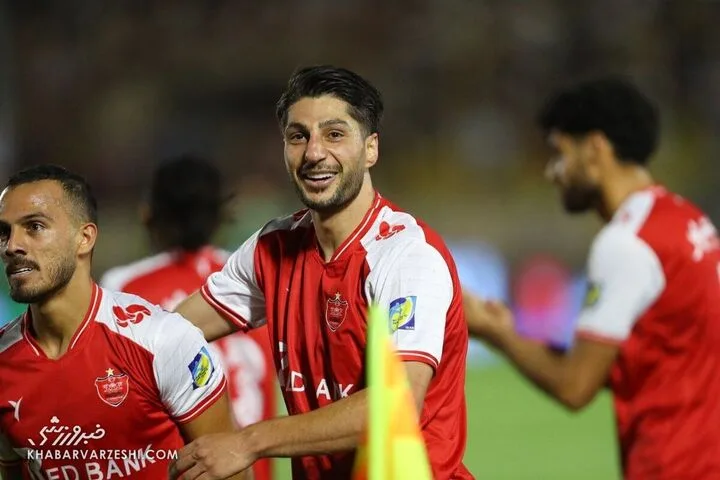 شادی گل محمدمهدی محبی؛ شمس آذر - پرسپولیس