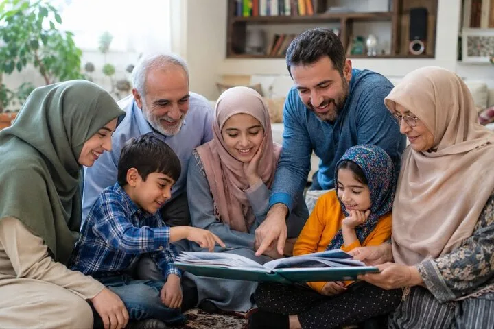 دورهمی‌های خانوادگی گذشته؛ از انتقال تجربه تا هویت‌بخشی به نسل جدید