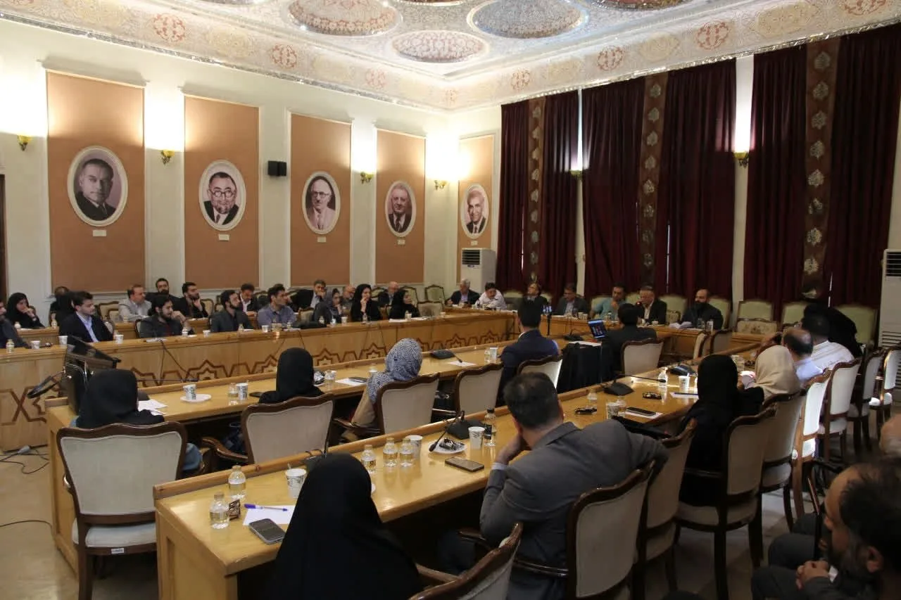 یکصدوبیست سال پس از مشروطه؛ «گفت‌وگو درباره جنبشی ناتمام» 