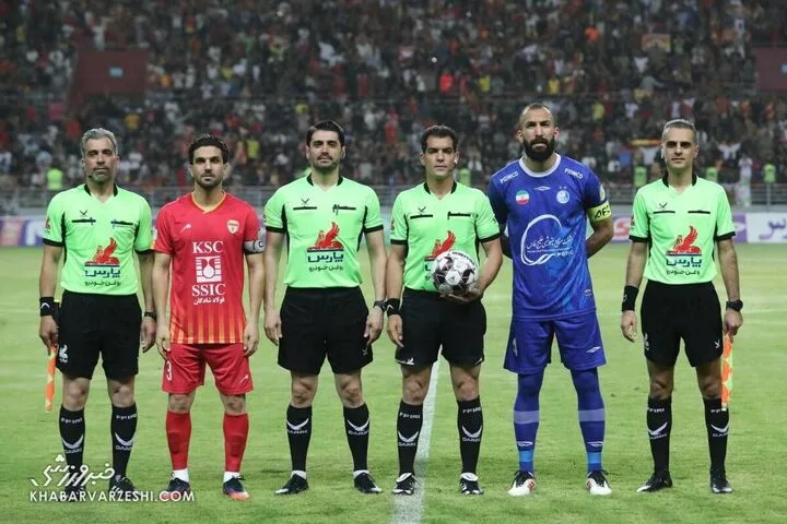 فولاد - استقلال