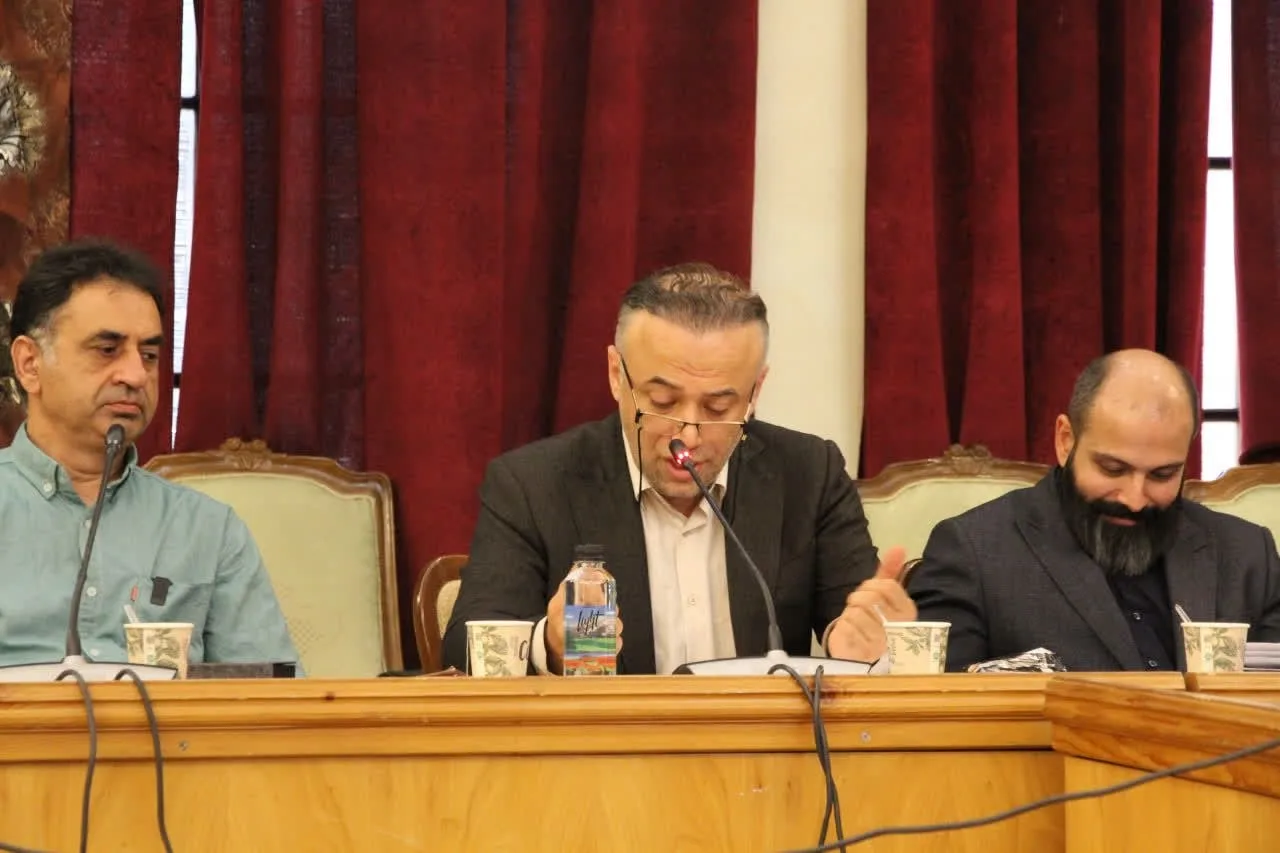یکصدوبیست سال پس از مشروطه؛ «گفتوگو درباره جنبشی ناتمام»