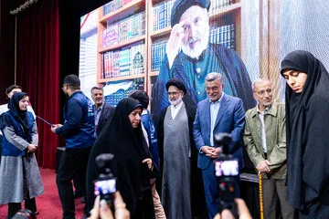 تقدیر از دانشجویان برگزیده در نشست هم‌اندیشی