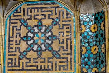 معماری در حال نقصان؛ مسجد «حاج رجبعلی».