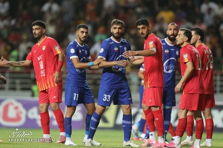 عارف آقاسی؛ فولاد - استقلال