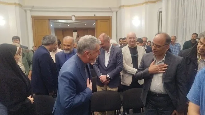 تأکید صالحی بر ترسیم نقشه راه مناسبات فرهنگی با روسیه/ هنرمندان، سفرای ملت هستند