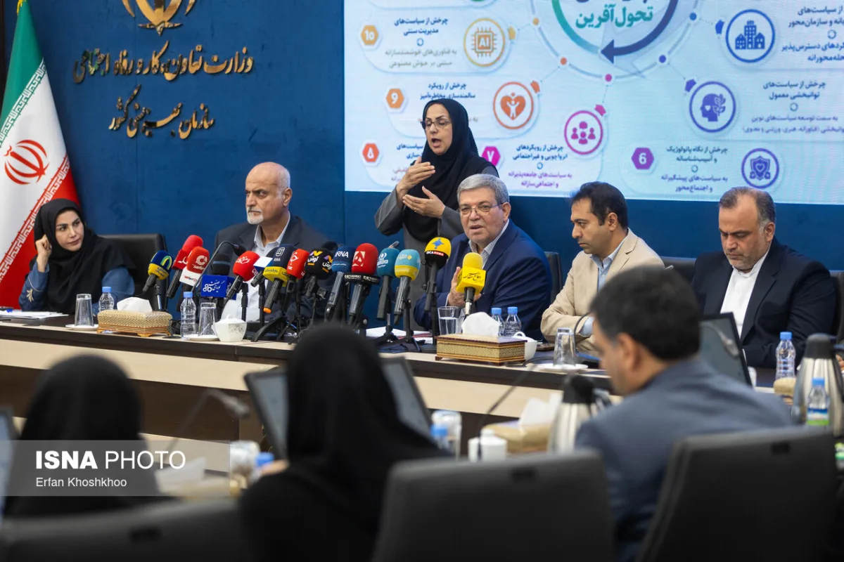 سیدجواد حسینی، رئیس سازمان بهزیستی کشور در نشست خبری گرامیداشت روزهای جهانی ناشنوایان و سالمندان