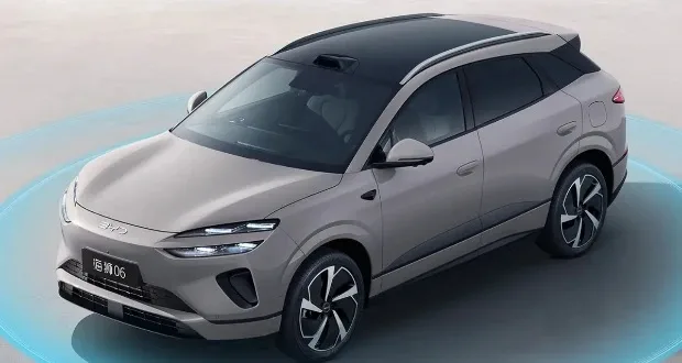نمای جلو بی وای دی سیلاین 06 مدل 2025