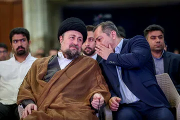 مراسم اختتامیه پنجمین جشنواره ملی «اتفاق» در حرم امام خمینی (ره)