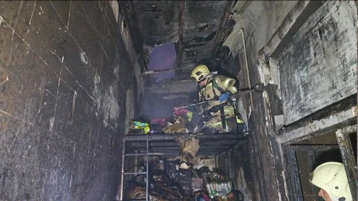 آتشسوزی انبار مواد شوینده در خیابان کارگر جنوبی بدون تلفات جانی مهار شد