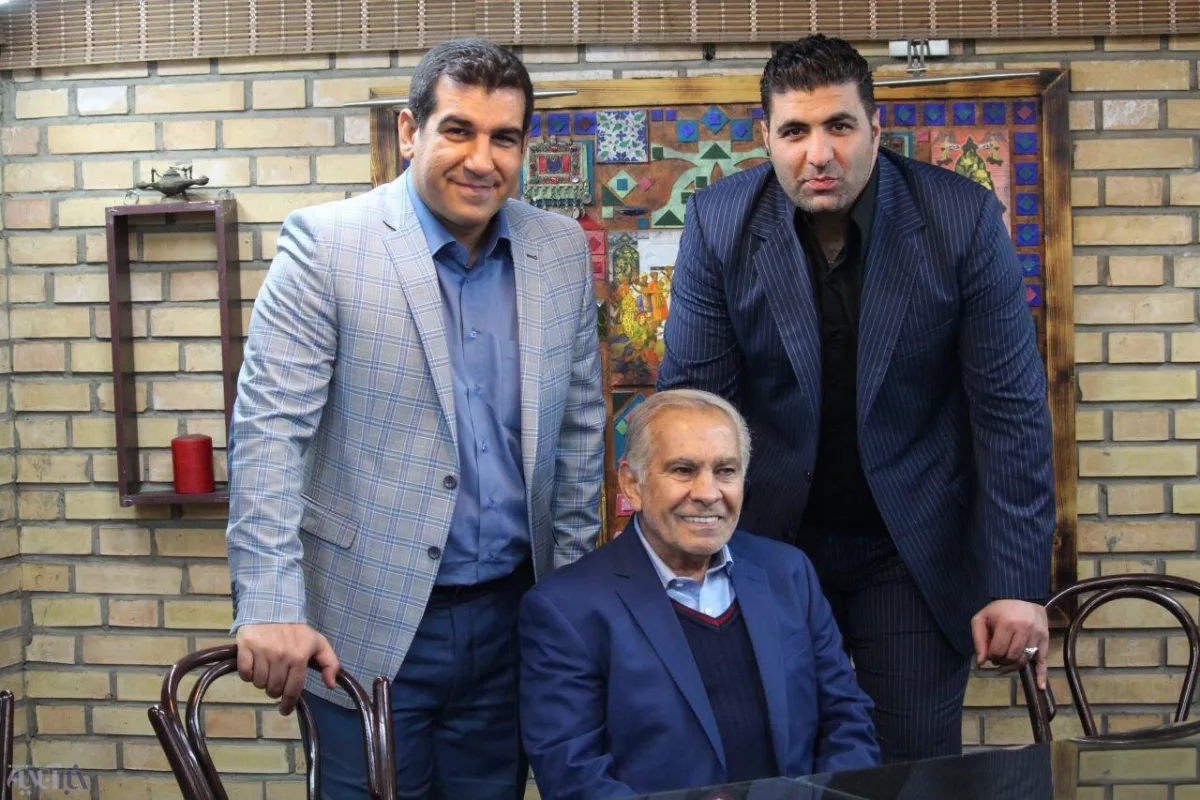 احمد ناطق نوری کیست؟/ از سیاستورزی طولانی پارلمانی تا عکس یادگاری با محمدعلی کلی و تعیین تکلیف شرعی برای بوکس/ داستان مردی که جلوی احمدی نژاد ایستاد!