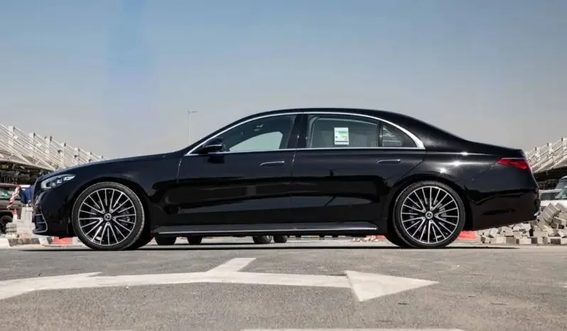 نمای جانبی مرسدس بنز S580