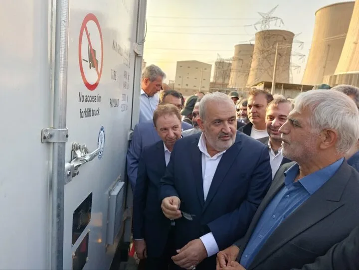 وزیر نیرو: ظرفیت انرژیهای تجدیدپذیر تا پایان امسال به ۱۲ هزار مگاوات میرسد