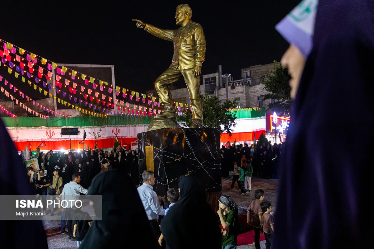 مراسم رونمایی از تندیس سردار شهید امیرعلی حاجی‌زاده