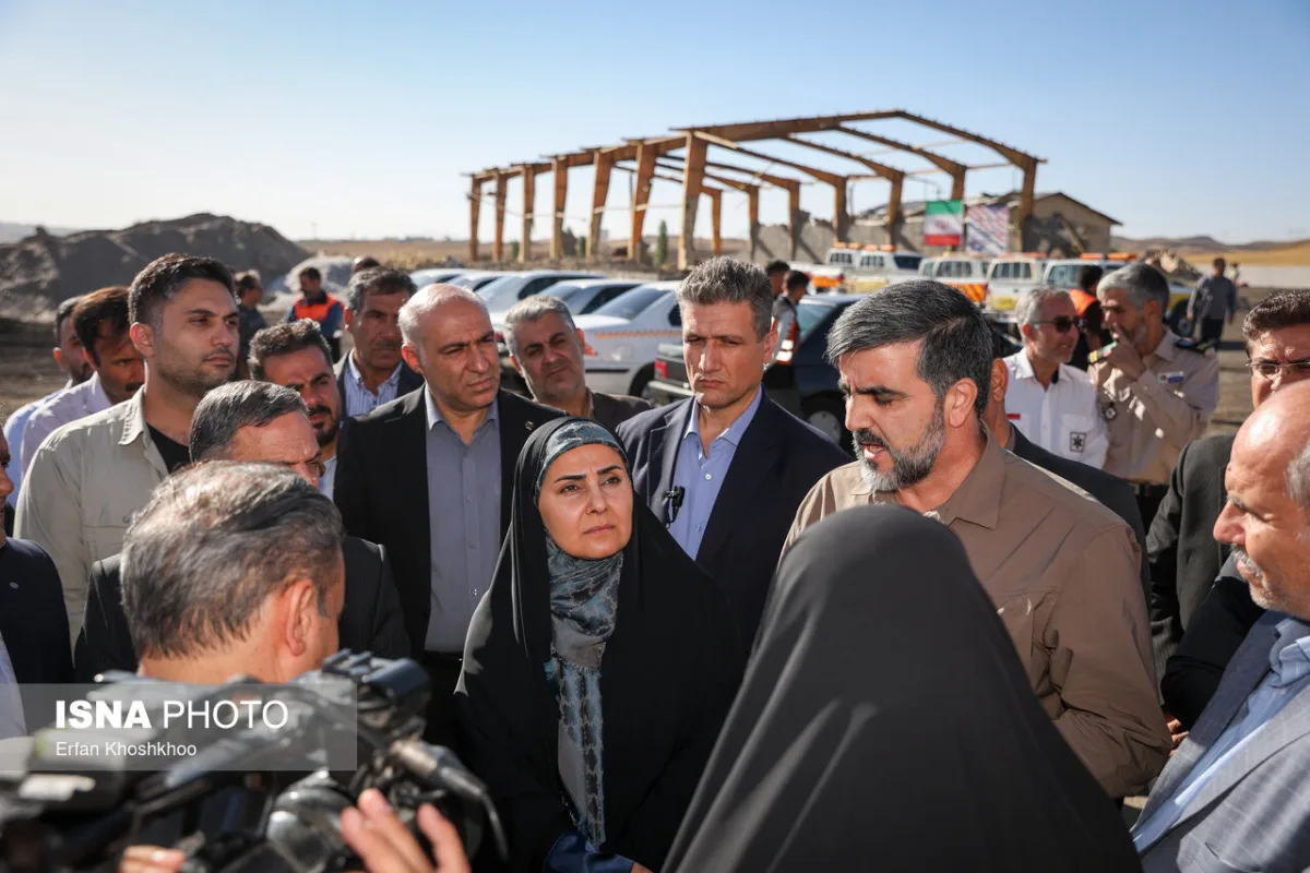 بازدید فرزانه صادق مالواجرد، وزیر راه و شهرسازی از راهدارخانه نیک‌پی