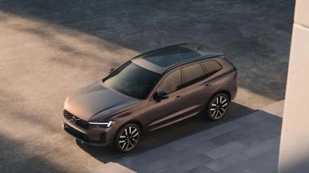2028 Volvo XC60 T8