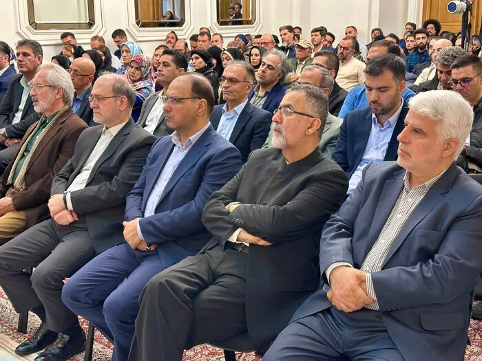 تأکید صالحی بر ترسیم نقشه راه مناسبات فرهنگی با روسیه/ هنرمندان، سفرای ملت هستند