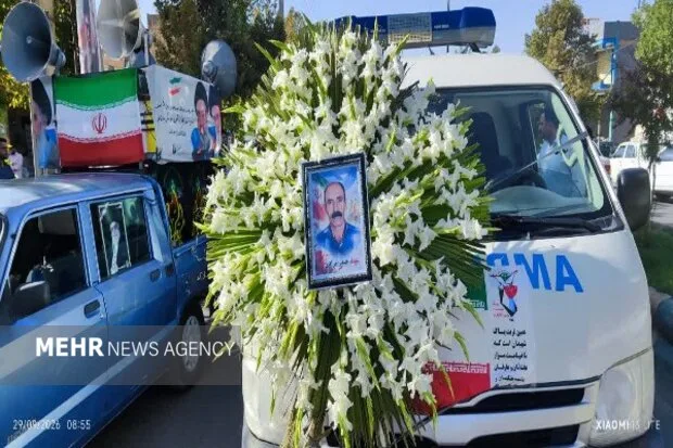 کامیاران به استقبال شهید حیدر مرادی رفت؛ پیکر شهید در زادگاهش آرام گرف