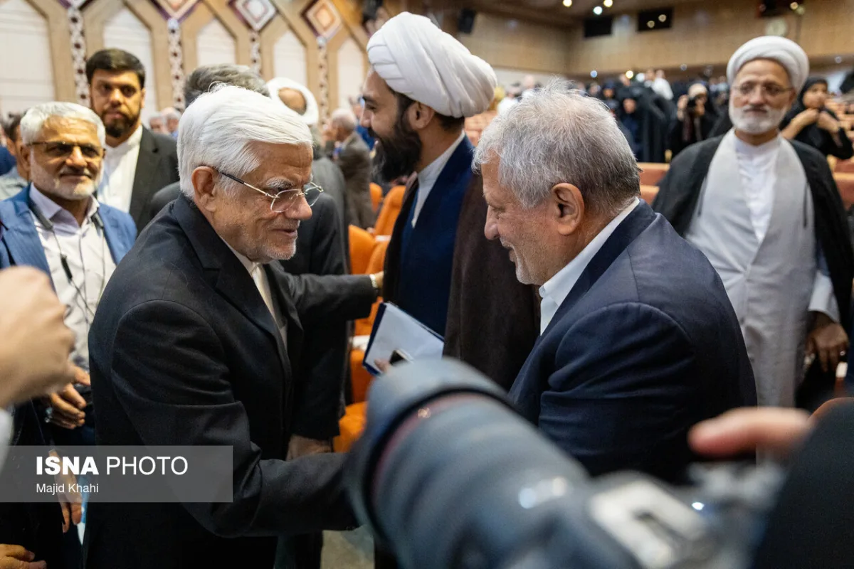 چهره‌های سیاسی در همایش جایزه ملی شهید باهنر؛ از حضور حدادعادل و محمدرضا باهنر تا احوالپرسی محسن هاشمی با عارف/ رفیقدوست هم بود + تصاویر