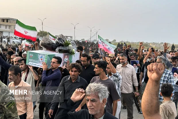 مراسم تشییع پیکر مطهر شهدای سیریک