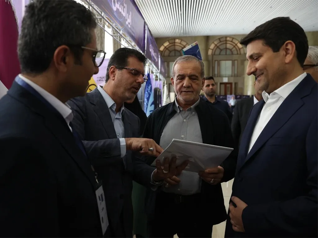 بازدید رئیس‌جمهوری از جدیدترین دستاوردها و راهکارهای ارتباطی ایرانسل