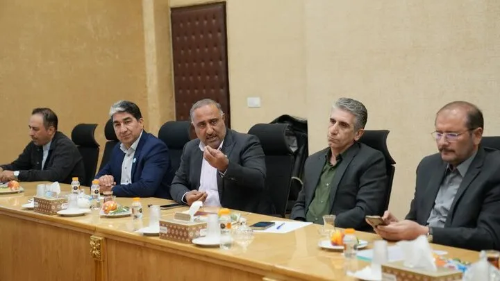 معاون رئیس جمهور: جنگلهای کهگیلویه و بویراحمد به بستر درآمد برای روستاییان تبدیل شوند
