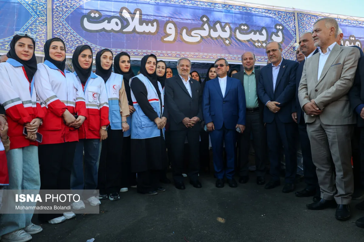 علیرضا کاظمی‌، وزیر آموزش و پرورش در آیین مهر کریمانه به مناسبت آغاز سال تحصیلی آیین مهر کریمانه به مناسبت آغاز سال تحصیلی ۱۴۰۵ - ۱۴۰۶