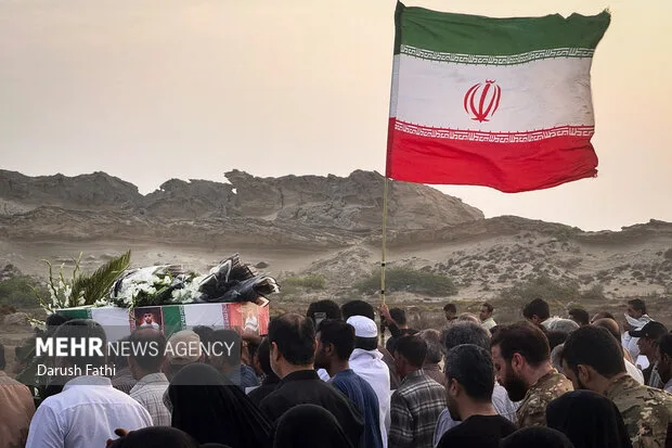 مراسم تشییع پیکر مطهر شهدای سیریک