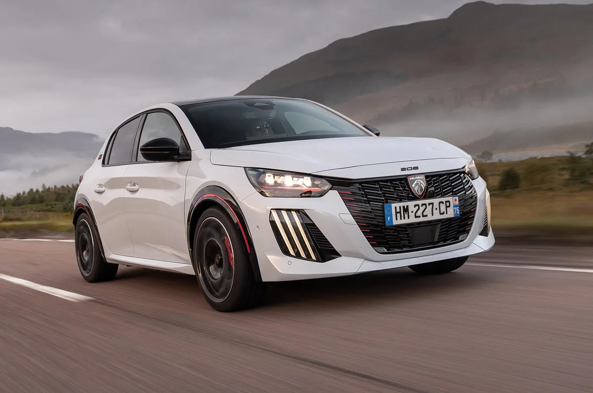 پژو e-208 GTi