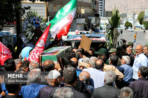 تشییع باشکوه پیکر شهدای هوافضای سپاه در کرمانشاه