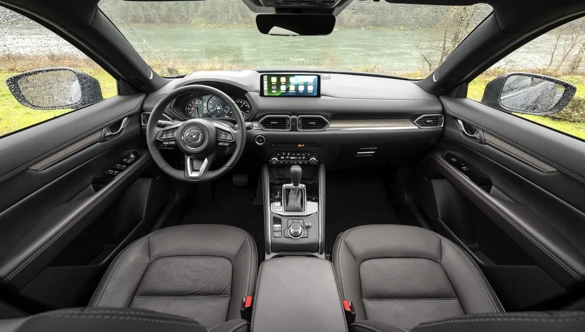 نمای کابین مزدا CX-5