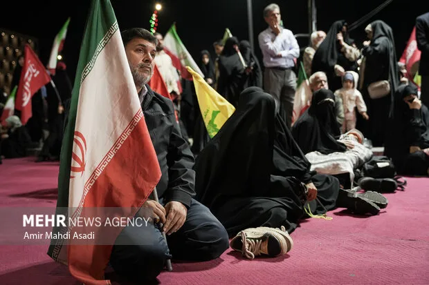 مراسم وداع با پیکر مطهر سردار شهید «حسین ظریفی» در اجتماعات شبانه مشهد