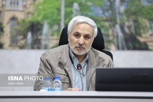 نشست مشترک رییس مرکز ملی فرش ایران با فعالان و تشکل های حوزه فرش آذربایجانشرقی