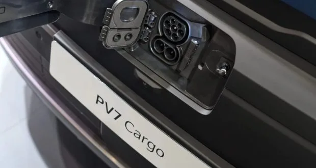Kia Makes Regular Vans Feel Outdated With New PV7