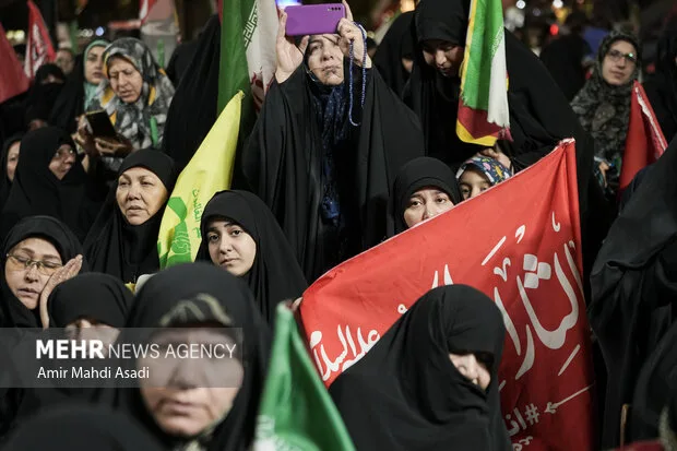 مراسم وداع با پیکر مطهر سردار شهید «حسین ظریفی» در اجتماعات شبانه مشهد
