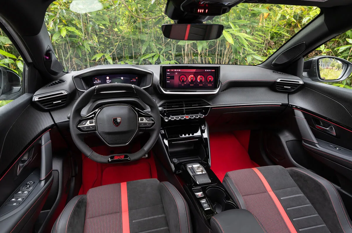 پژو e-208 GTi