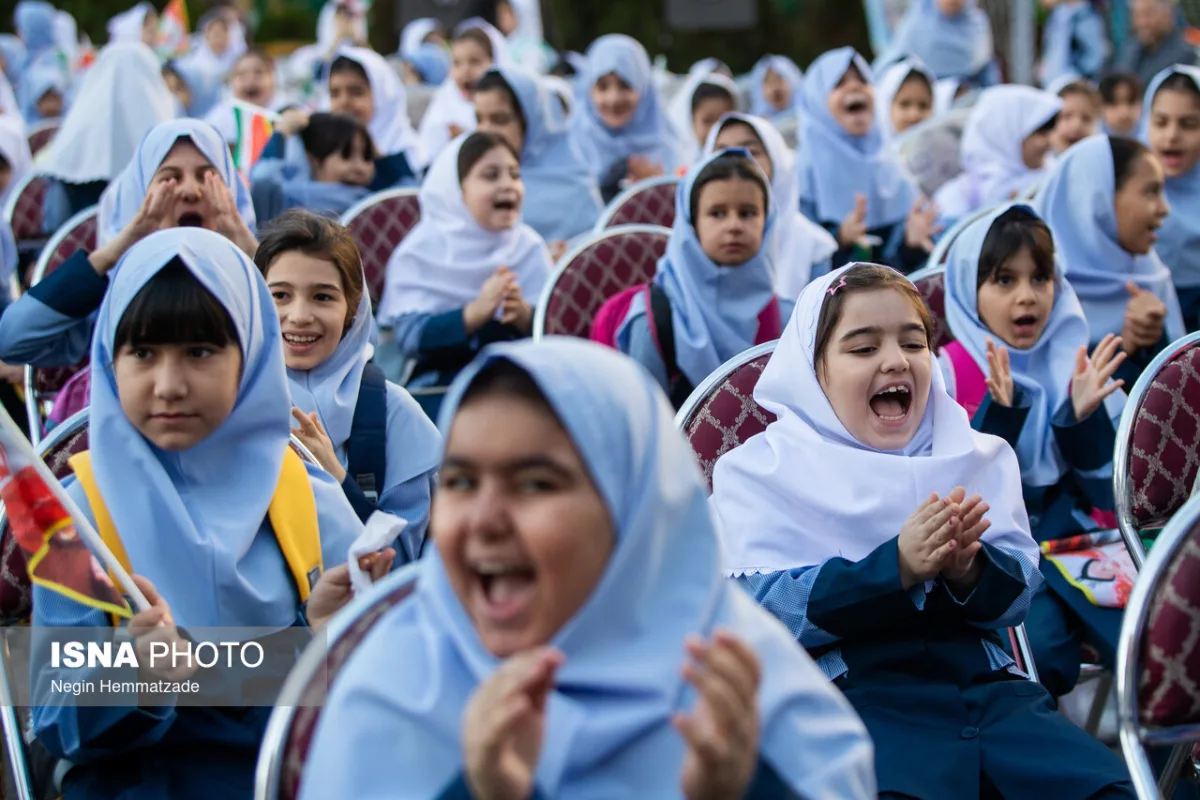 آیین آغاز سال تحصیلی ۱۴۰۵ با حضور محمدرضا عارف،‌ معاون اول رئيس جمهور