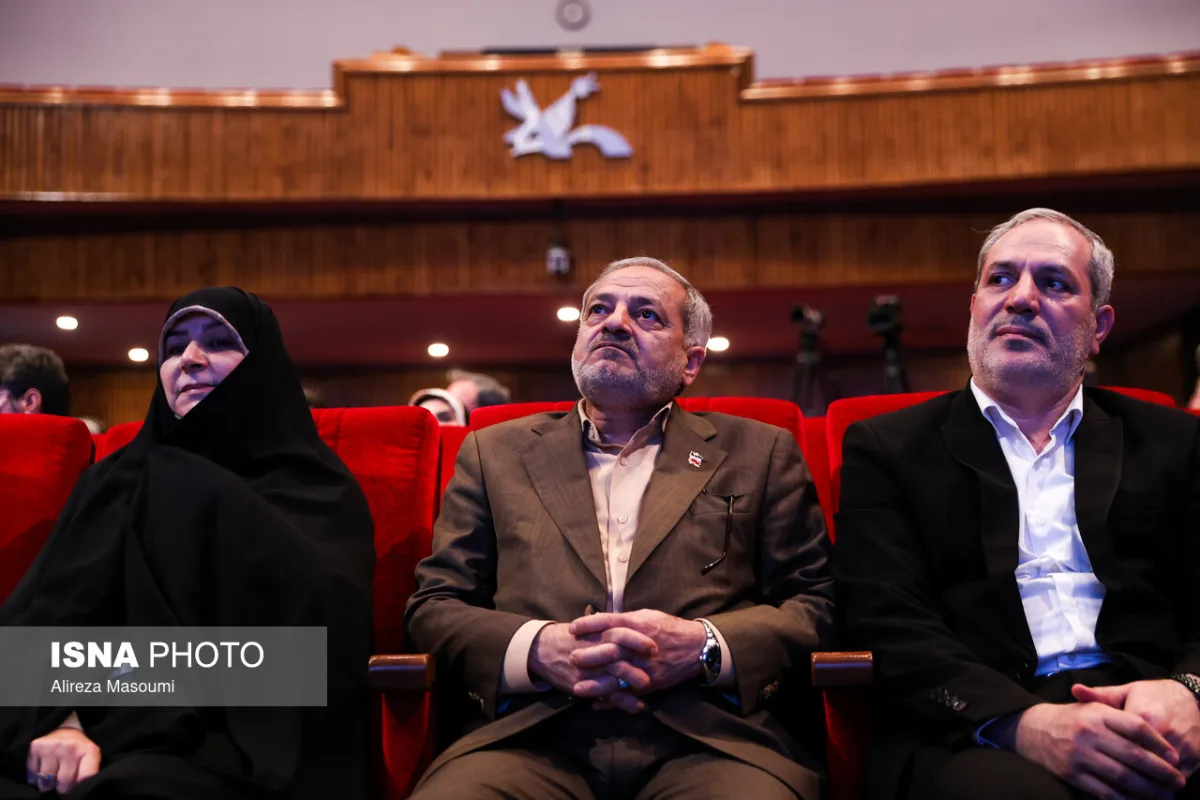 علیرضا کاظمی، وزیر آموزش و پرورش در مراسم یادواره شهدای معلم و دانش آموز