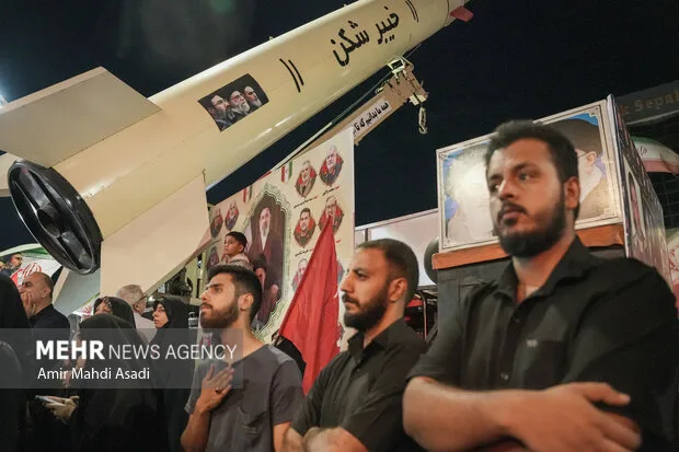 مراسم وداع با پیکر مطهر سردار شهید «حسین ظریفی» در اجتماعات شبانه مشهد