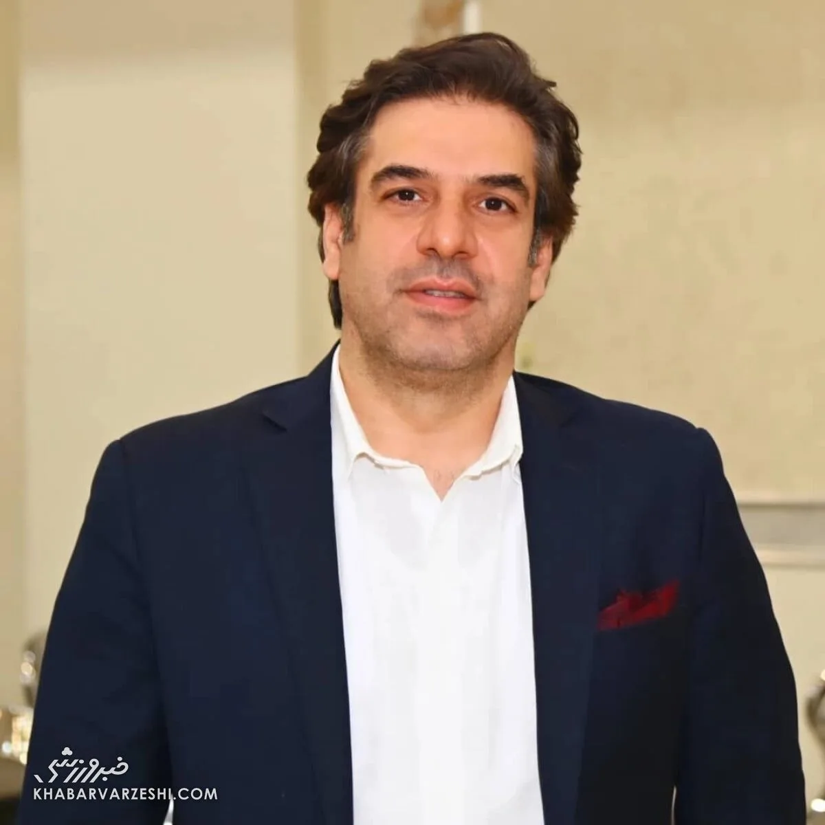 گزارشگر دربی مشخص شد/ این چهره پشت میکروفون صدوهفتمین نبرد استقلال و پرسپولیس +عکس
