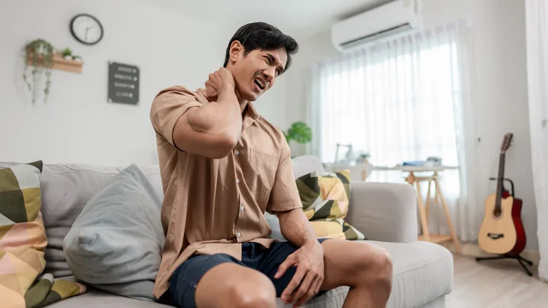 نصب تلویزیون روی دیوار