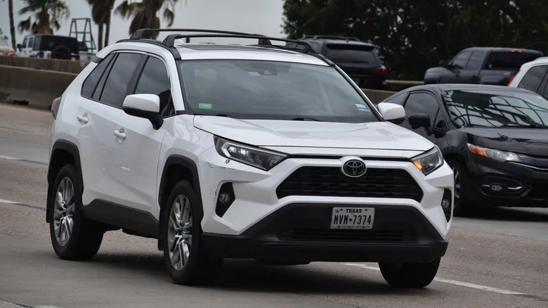 تویوتا RAV4