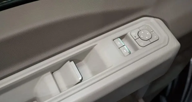 Kia Makes Regular Vans Feel Outdated With New PV7