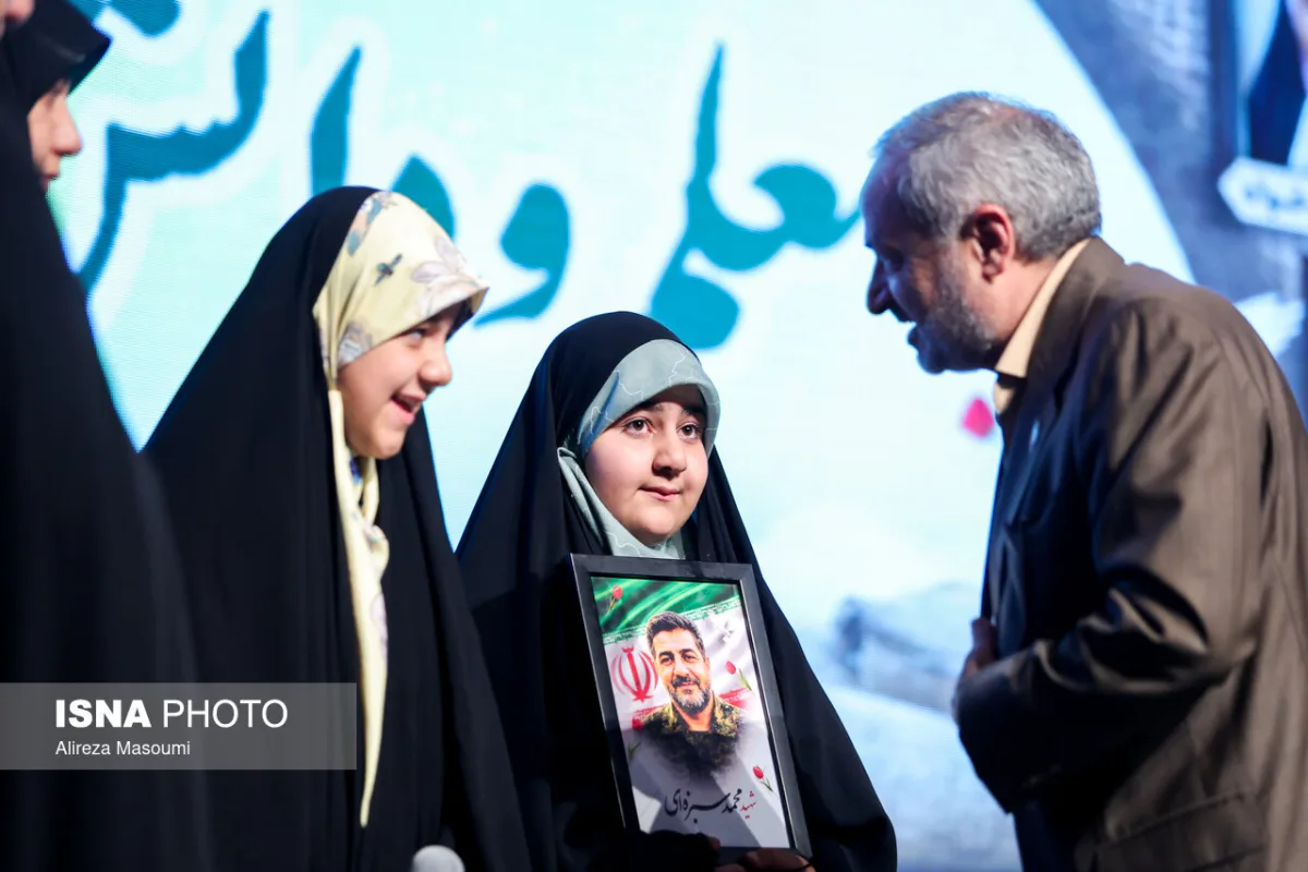 علیرضا کاظمی، وزیر آموزش و پرورش در مراسم یادواره شهدای معلم و دانش آموز