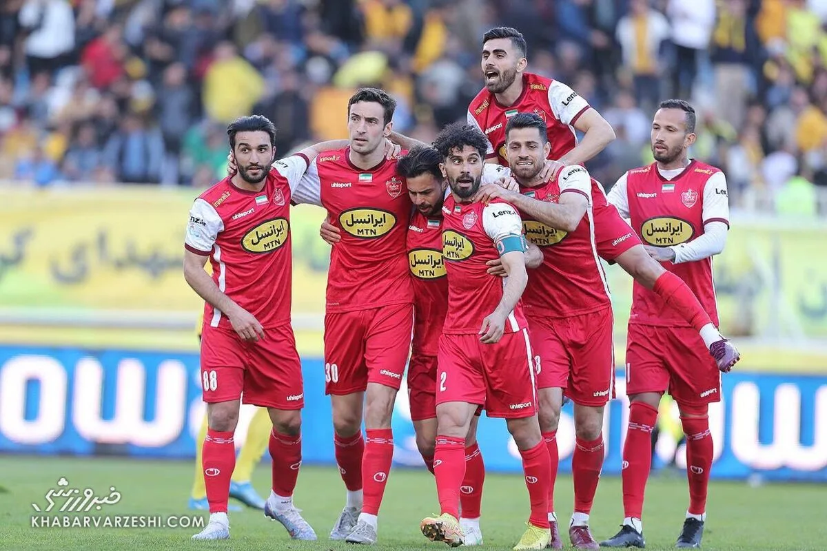 شادی گل گیورگی گولسیانی در دیدار سپاهان - پرسپولیس